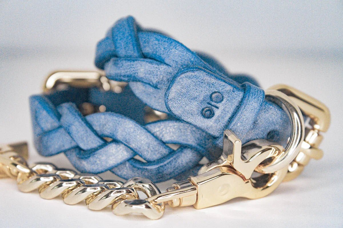 luxury blue leather bdsm cowboy core collar bracelets in studio