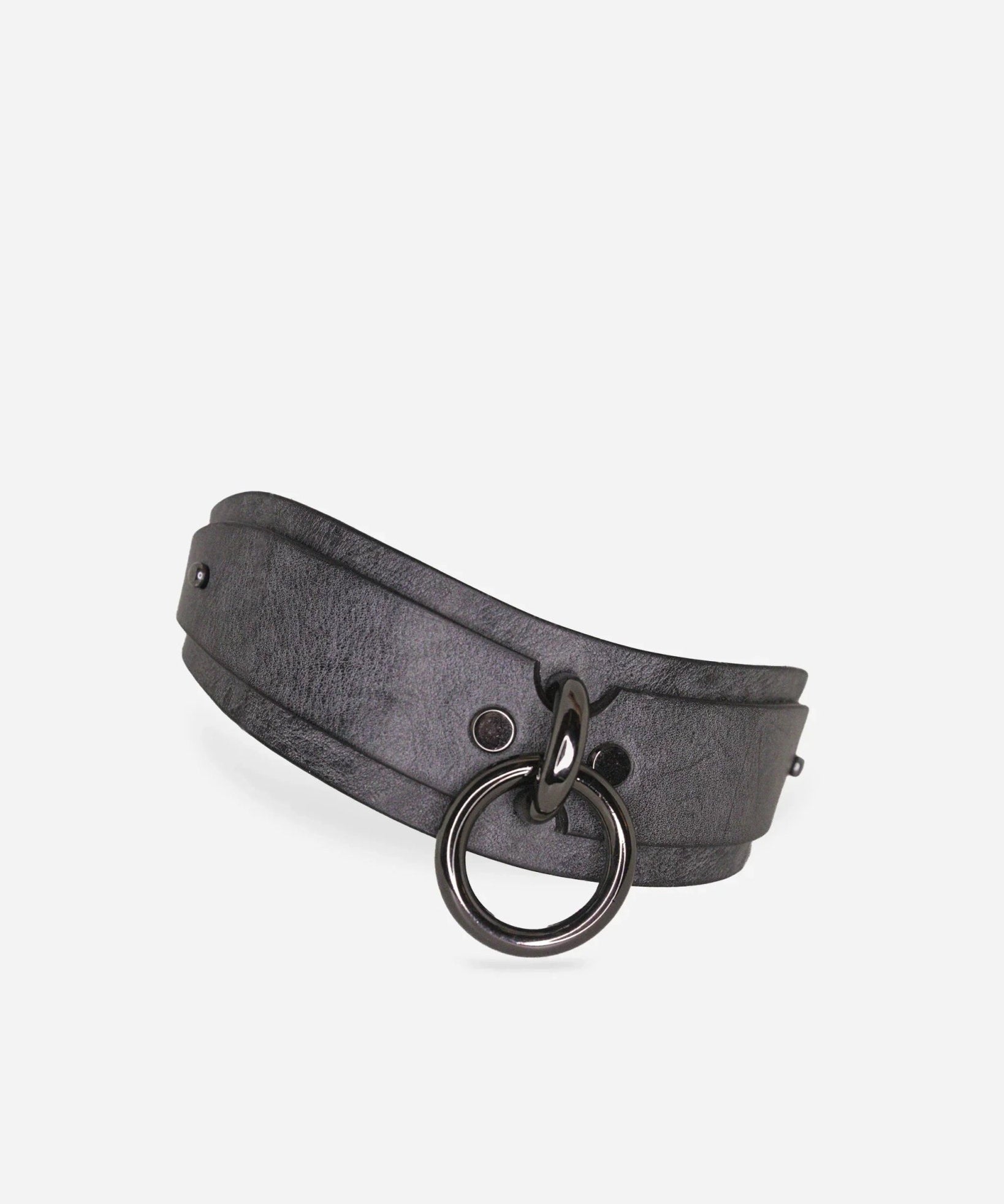 Black full-grain leather day collar with a large metal ring detail on white background